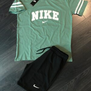 Nike T-Shirt Set